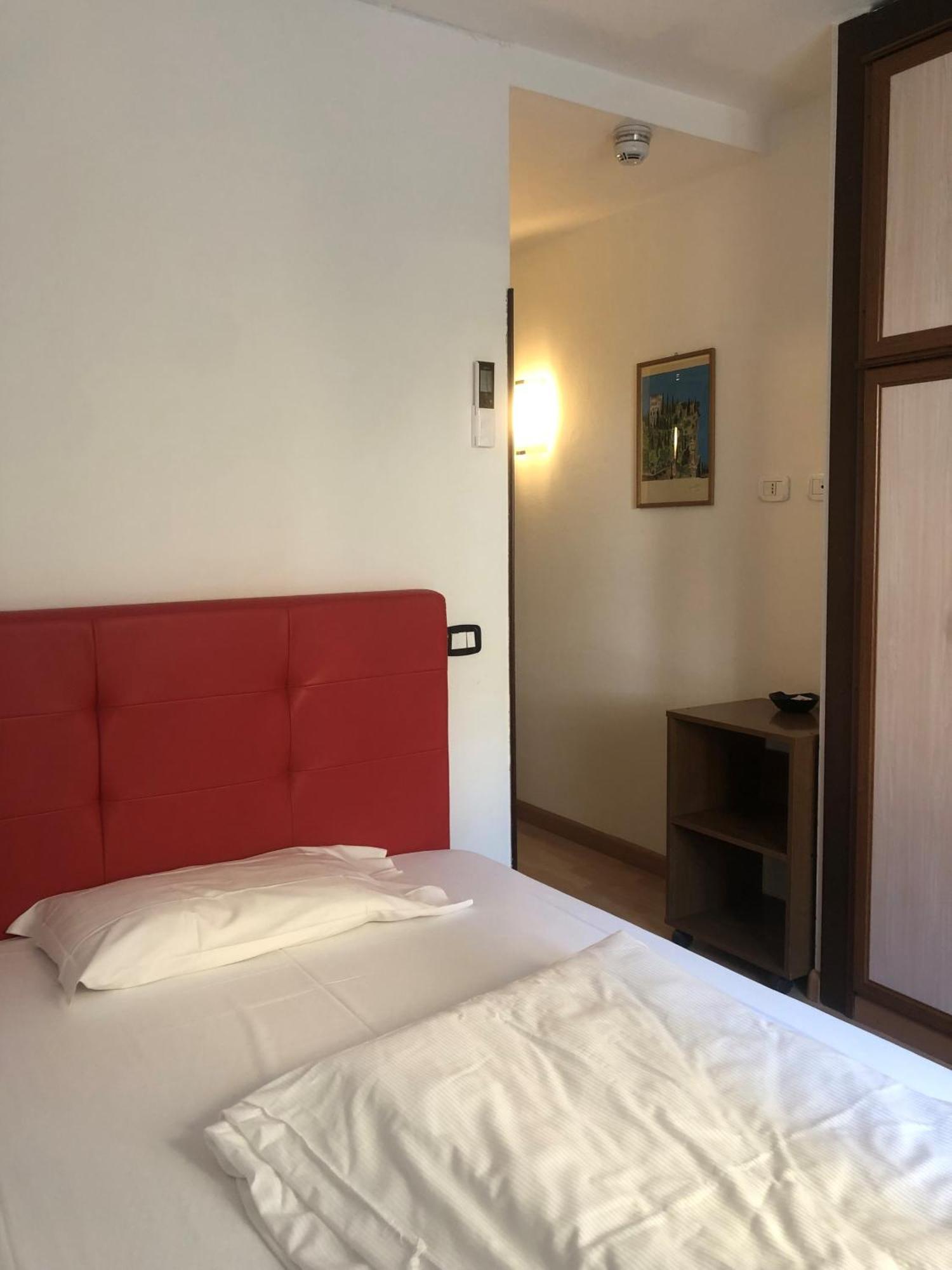 Hotel Sole Holiday Arco Exterior foto