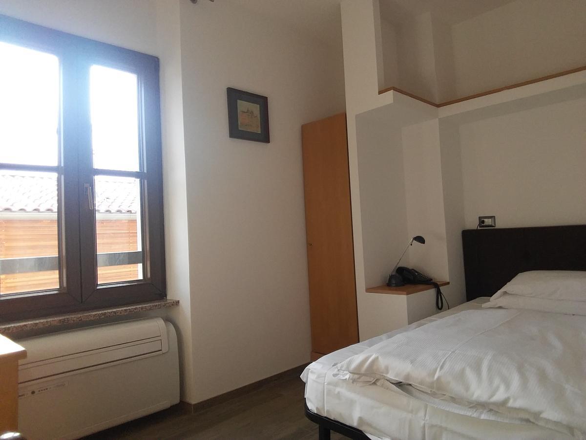 Hotel Sole Holiday Arco Exterior foto