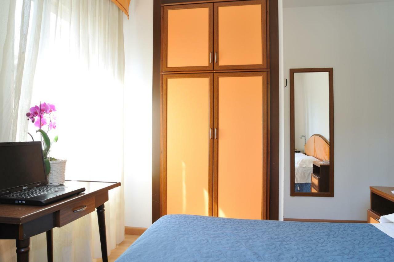 Hotel Sole Holiday Arco Exterior foto